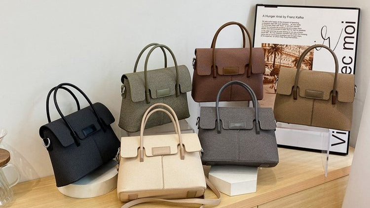 229.9 USD--Brown Fashion: A Handbag That Interprets Fashion and Practicality(多包修改链接)