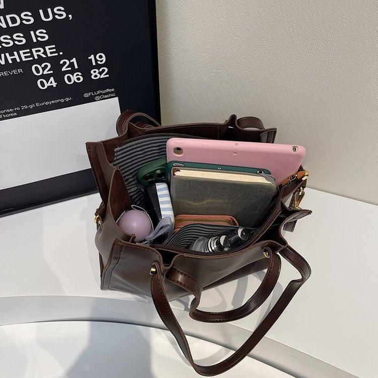 144.9SD -Brown Fashion: A Handbag That Interprets Fashion and Practicality