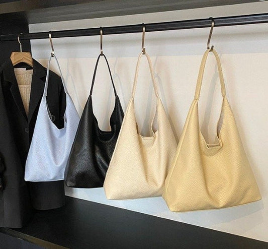 189.9USD--Charming, Fashionable and Soft Shoulder Bag