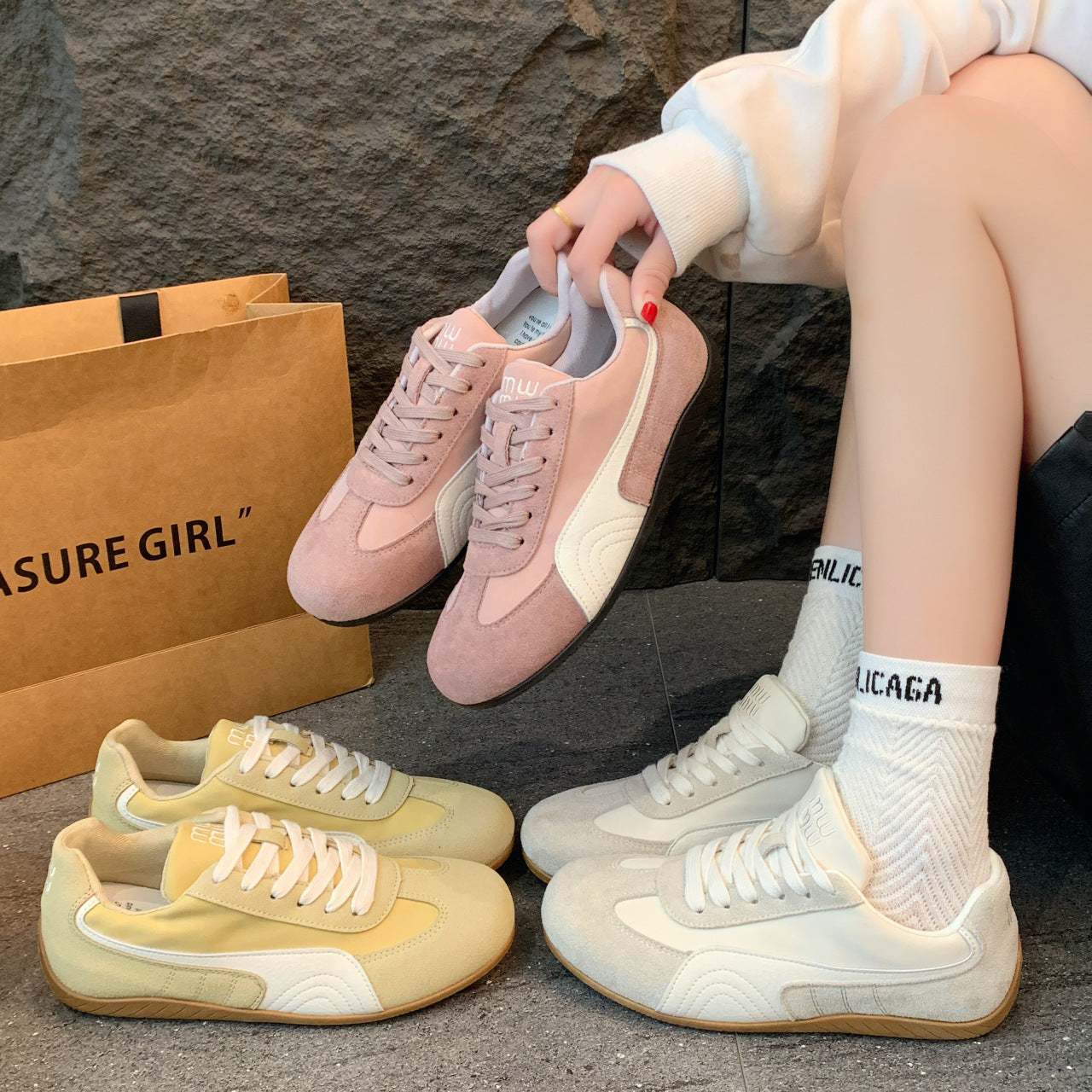 Shoes - an indispensable fashion item114.9-134.9-154.9